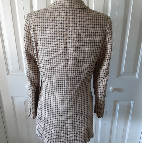 Beautiful Italian Jacket - Picture 3 of 4